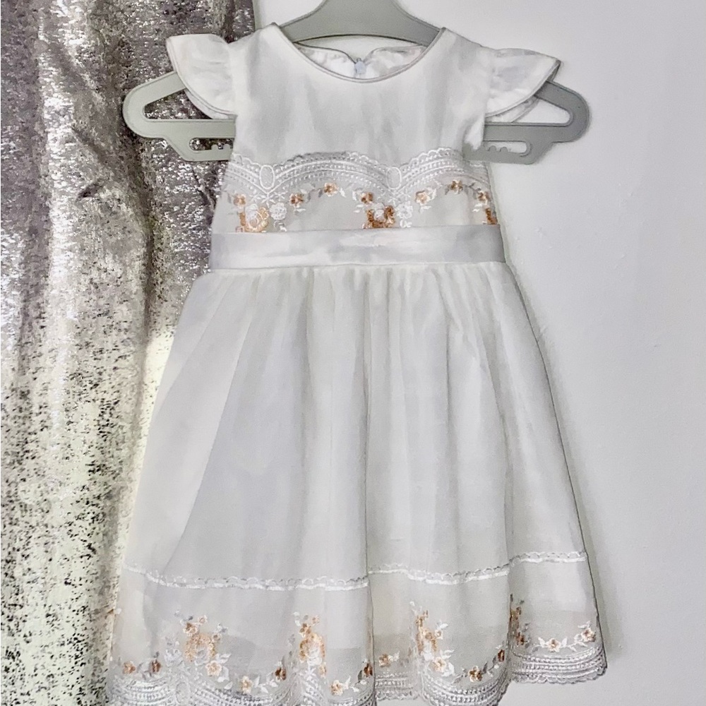 Elegant White Dress with Floral Embroidery